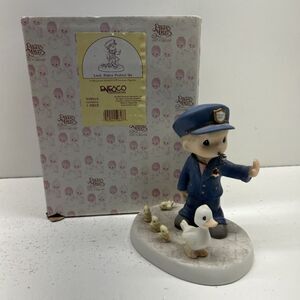Precious Moments 1999 Lord, Police Protect Us Policeman & Ducklings 539953 & Box